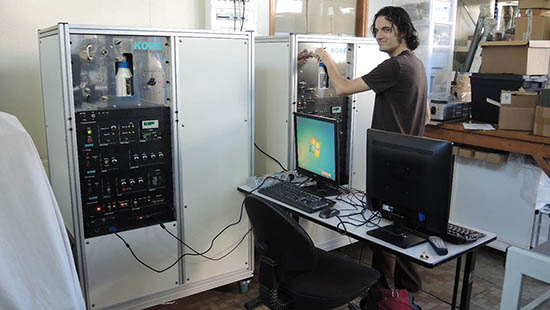 Aircraft-ready PTR-TOF-MS